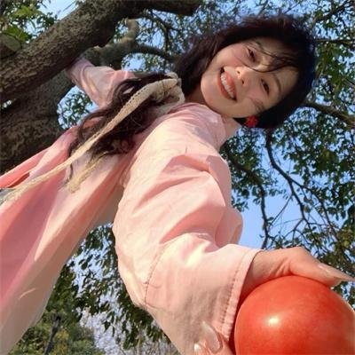 沙滩上的夏娃海报